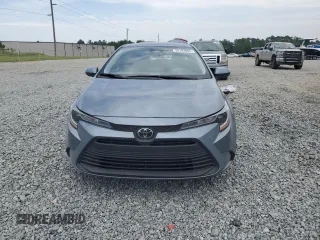 2025 Toyota Corolla LE z VIN 5YFB4MDEXSP255256, wystawiony jako Copart lot #56183985 z przebiegiem 8 052 mil mil oraz Szkoda całkowita • Salvage title. Historia ofert i sprzedaży dostępna na DreamBid. Obrazek 5.