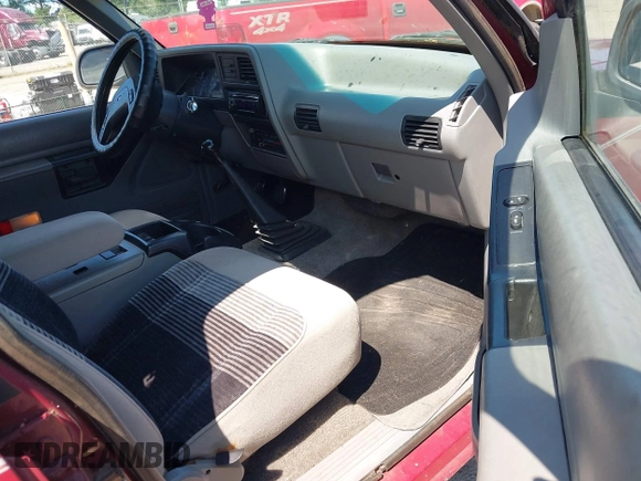 1992 Ford Explorer Eddie Bauer with VIN 1FMDU34X9NUD68865, listed as a IAAI auction lot 42634529 with 33,505 mi miles and . Bid and sale history available at DreamBid. Image 5.