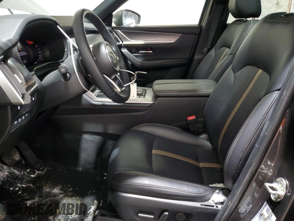 2024 Mazda CX-90 Premium Plus z VIN JM3KKEHD6R1147686, wystawiony jako Copart lot #89326355 z przebiegiem 5 779 mil mil oraz Szkoda całkowita • Salvage title. Historia ofert i sprzedaży dostępna na DreamBid. Obrazek 7.
