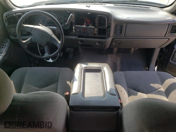 2005 Chevrolet Silverado 1500 LS with VIN 2GCEC19T551363468, listed as a Copart auction lot 53942235 with 225,891 mi miles and Salvage title. Bid and sale history available at DreamBid. Image 8.