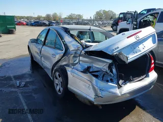 2006 Mercedes-Benz E-Class 3.5L with VIN WDBUF56J46A871031, listed as a IAAI auction lot 41892688 with 1 mi miles. Bid and sale history available at carsss.com. Image 3.
