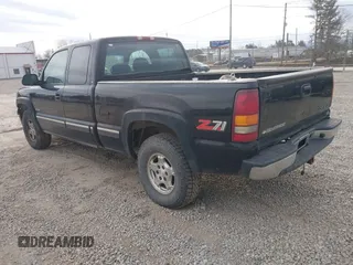2000 Chevrolet Silverado 1500 LS with VIN 1GCEK19T4YZ243353, listed as a IAAI auction lot 41469904 with 251,712 mi miles. Bid and sale history available at carsss.com. Image 3.