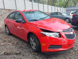 2014 Chevrolet Cruze 2LT z VIN 1G1PE5SB7E7387875, wystawiony jako IAAI lot #42172540 z przebiegiem 66 364 mil mil oraz . Historia ofert i sprzedaży dostępna na DreamBid. Obrazek 1.