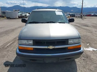 2000 Chevrolet Blazer LT with VIN 1GNDT13W2Y2196092, listed as a IAAI auction lot 42422295 with 153,780 mi miles and . Bid and sale history available at DreamBid. Image 6.