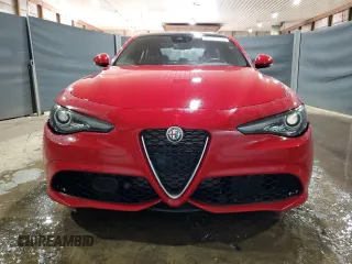 2023 Alfa Romeo Giulia Veloce z VIN ZARFAMBN1P7670638, wystawiony jako Copart lot #44301935 z przebiegiem 47 431 mil mil oraz Tytuł czysty. Historia ofert i sprzedaży dostępna na DreamBid. Obrazek 5.