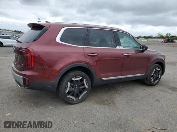 2023 Kia Telluride S z VIN 5XYP6DGC9PG392131, wystawiony jako Copart lot #57106315 z przebiegiem 9 888 mil mil oraz Szkoda całkowita • Salvage title. Historia ofert i sprzedaży dostępna na DreamBid. Obrazek 3.