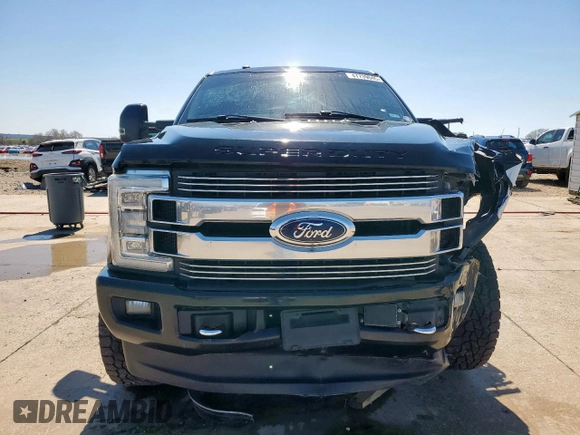 2018 Ford Super Duty F-250 SRW XL with VIN 1FT7W2BT4JEB15852, listed as a Copart auction lot 47739045 with 182,109 mi miles and Salvage Title. Bid and sale history available at carsss.com. Image 5.