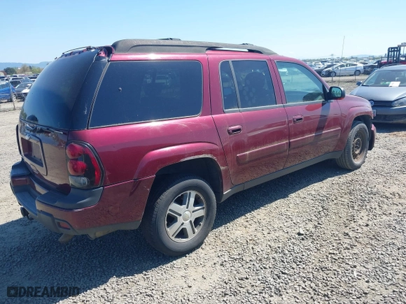 2005 Chevrolet TrailBlazer LS with VIN 1GNET16S356112993, listed as a IAAI auction lot 42036437 with 259,684 mi miles. Bid and sale history available at carsss.com. Image 4.