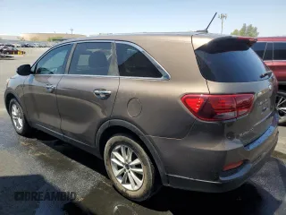 2019 Kia Sorento LX with VIN 5XYPG4A54KG443292, listed as a Copart auction lot 64502715 with 141,287 mi miles and Clean title. Bid and sale history available at DreamBid. Image 2.