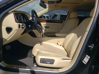 2014 Bentley Flying Spur z VIN SCBEC9ZA2EC095912, wystawiony jako Copart lot #51672955 z przebiegiem 42 555 mil mil oraz Szkoda całkowita • Salvage title. Historia ofert i sprzedaży dostępna na DreamBid. Obrazek 7.