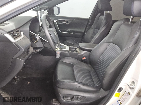 2021 Toyota RAV4 Hybrid XSE with VIN 4T3E6RFV8MU060122, listed as a Copart auction lot 62019045 with 60,971 mi miles and Salvage title. Bid and sale history available at DreamBid. Image 7.