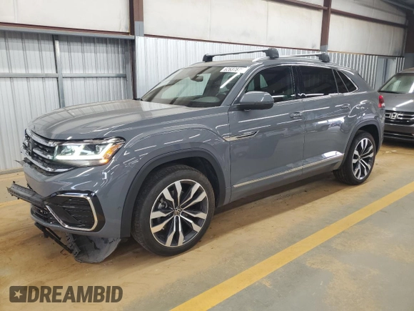 2021 Volkswagen Atlas SEL Premium R-Line with VIN 1V2FE2CA2MC238981, listed as a Copart auction lot 62637875 with 43,064 mi miles and Salvage title. Bid and sale history available at DreamBid. Image 1.