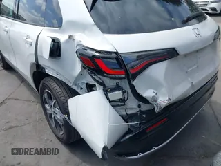 2025 Honda HR-V EX-L z VIN 3CZRZ1H77SM724962, wystawiony jako IAAI lot #41899191 z przebiegiem 3244 mil mil oraz . Historia ofert i sprzedaży dostępna na DreamBid. Obrazek 6.
