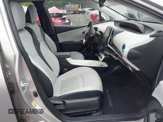 2017 Toyota Prius Plus z VIN JTDKARFPXH3034892, wystawiony jako IAAI lot #42376800 z przebiegiem 65 548 mil mil oraz . Historia ofert i sprzedaży dostępna na DreamBid. Obrazek 5.