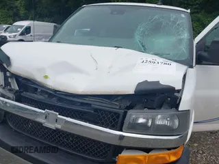 2019 Chevrolet Express Passenger LT с VIN 1GAZGPFG0K1178867, выставлен на аукционе IAAI как лот 42593780 с пробегом 247 989 миль миль и . История ставок и продаж доступна на DreamBid. Изображение 6.
