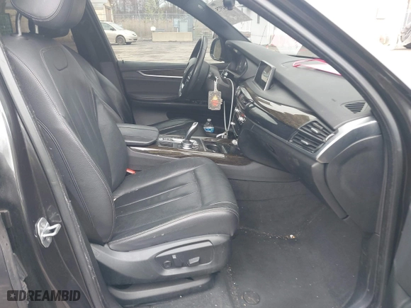 2017 BMW X5 xDrive35i with VIN 5UXKR0C35H0V76620, listed as a IAAI auction lot 41944975 with 147,667 mi miles. Bid and sale history available at carsss.com. Image 5.