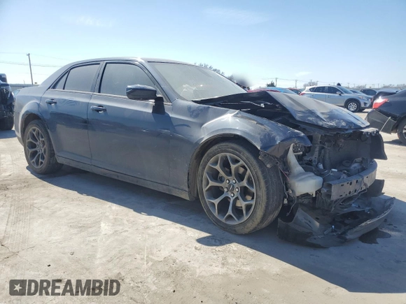 2016 Chrysler 300 S z VIN 2C3CCABG0GH244066, wystawiony jako Copart lot #46618685 z przebiegiem 136 549 mil mil oraz Szkoda całkowita • Salvage title. Historia ofert i sprzedaży dostępna na DreamBid. Obrazek 4.