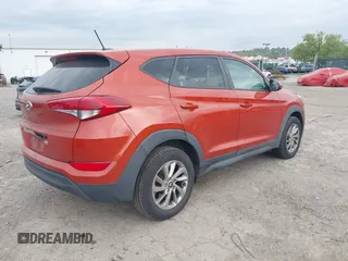2017 Hyundai Tucson SE z VIN KM8J23A46HU387316, wystawiony jako IAAI lot #42074274 z przebiegiem Nie podano mil oraz . Historia ofert i sprzedaży dostępna na DreamBid. Obrazek 4.