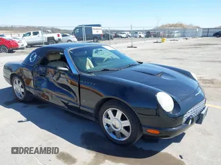 2004 Ford Thunderbird Deluxe z VIN 1FAHP60AX4Y103613, wystawiony jako IAAI lot #41962198 z przebiegiem 81 765 mil mil oraz . Historia ofert i sprzedaży dostępna na DreamBid. Obrazek 1.