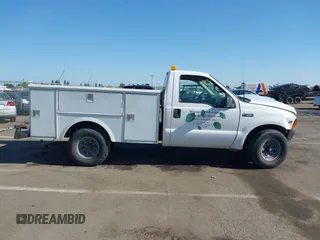 2000 Ford F-350 XL with VIN 1FTSF30L8YEB14930, listed as a IAAI auction lot 42290265 with 112,402 mi miles and . Bid and sale history available at DreamBid. Image 13.