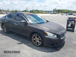 2012 Nissan Maxima S z VIN 1N4AA5APXCC841729, wystawiony jako IAAI lot #42072449 z przebiegiem 152 641 mil mil oraz . Historia ofert i sprzedaży dostępna na DreamBid. Obrazek 1.