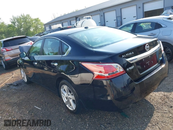 2013 Nissan Altima SL with VIN 1N4AL3AP5DC228885, listed as a IAAI auction lot 42388846 with 113,058 mi miles and . Bid and sale history available at DreamBid. Image 3.