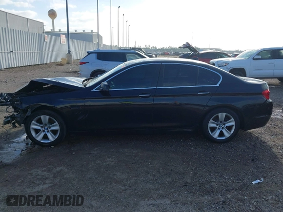 2012 BMW 5 Series 528i with VIN WBAXG5C56CDW92337, listed as a IAAI auction lot 41760655 with 132,272 mi miles. Bid and sale history available at carsss.com. Image 15.