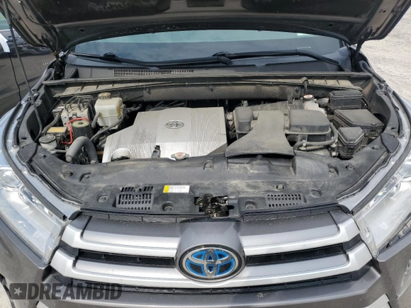 2018 Toyota Highlander Hybrid XLE with VIN 5TDJGRFHXJS048539, listed as a Copart auction lot 60134685 with 228,968 mi miles and Salvage title. Bid and sale history available at DreamBid. Image 12.