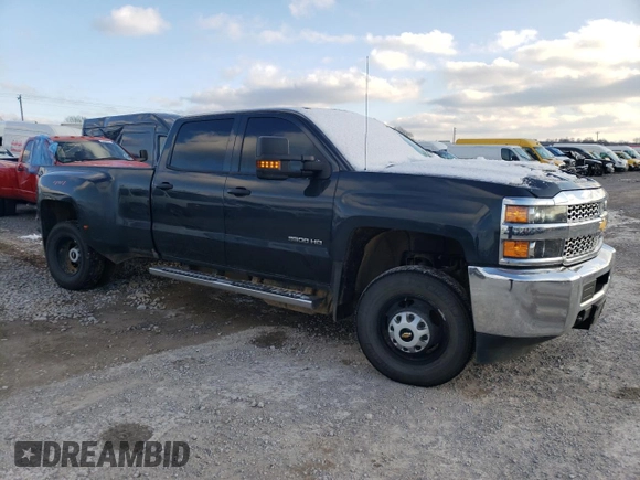 2019 Chevrolet Silverado 3500HD Work Truck z VIN 1GC4KVCY7KF140654, wystawiony jako Copart lot #41567975 z przebiegiem 126 180 mil mil oraz Szkoda całkowita • Salvage title. Historia ofert i sprzedaży dostępna na DreamBid. Obrazek 4.