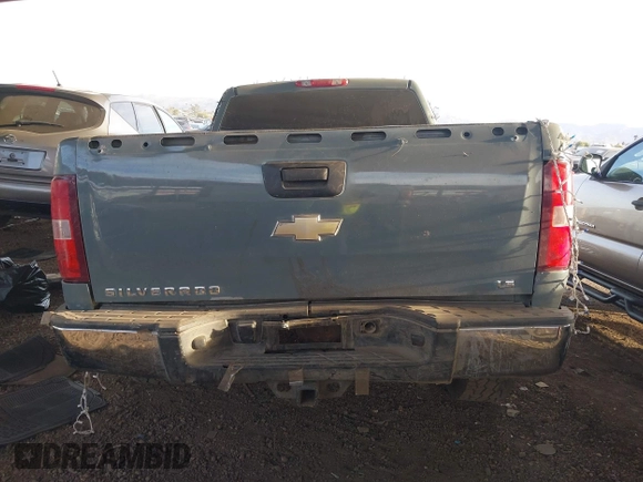 2008 Chevrolet Silverado 1500 Work Truck with VIN 1GCEK14C48Z308399, listed as a IAAI auction lot 41409910 with 39,268 mi miles. Bid and sale history available at carsss.com. Image 16.