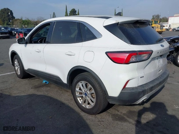 2020 Ford Escape SE with VIN 1FMCU9G62LUB72944, listed as a IAAI auction lot 41148835 with 90,705 mi miles. Bid and sale history available at carsss.com. Image 3.