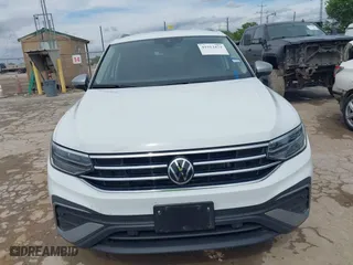 2024 Volkswagen Tiguan Wolfsburg Edition with VIN 3VV5B7AX1RM232736, listed as a IAAI auction lot 41913474 with 9,160 mi miles. Bid and sale history available at carsss.com. Image 12.