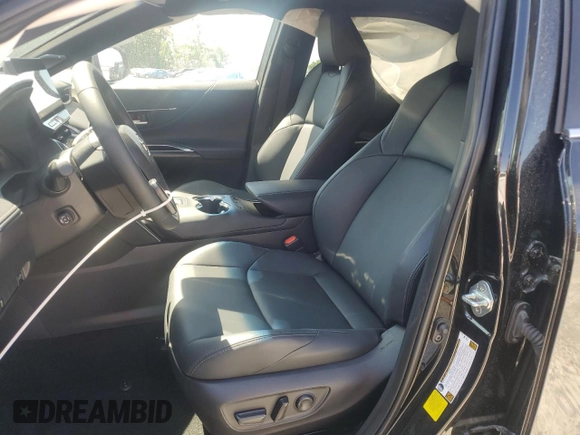 2024 Toyota Venza LE z VIN JTEAAAAH0RJ188937, wystawiony jako Copart lot #51361275 z przebiegiem 3 829 mil mil oraz Szkoda całkowita • Salvage title. Historia ofert i sprzedaży dostępna na DreamBid. Obrazek 7.