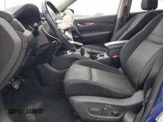 2017 Nissan Rogue SV z VIN JN8AT2MT6HW142006, wystawiony jako Copart lot #54361505 z przebiegiem 67 541 mil mil oraz Szkody całkowita. Historia ofert i sprzedaży dostępna na DreamBid. Obrazek 7.