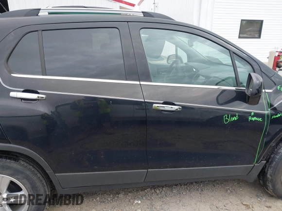 2017 Chevrolet Trax LT with VIN 3GNCJLSB3HL285082, listed as a IAAI auction lot 41934645 with 9,203 mi miles. Bid and sale history available at carsss.com. Image 14.