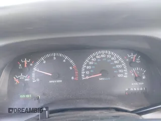 2000 Dodge 1500 z VIN 3B7HF13Z4YM237732, wystawiony jako IAAI lot #41980975 z przebiegiem 159 131 mil mil oraz . Historia ofert i sprzedaży dostępna na DreamBid. Obrazek 7.