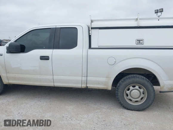 2020 Ford F-150 XL z VIN 1FTEX1C52LFA73368, wystawiony jako IAAI lot #41674867 z przebiegiem 170 542 mil mil oraz . Historia ofert i sprzedaży dostępna na DreamBid. Obrazek 14.