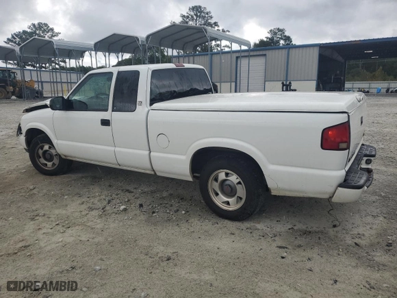 2001 GMC Sonoma SLS w/1SG Pkg with VIN 1GTCS19WX18124056, listed as a Copart auction lot 73120484 with 166,357 mi miles and Salvage Title. Bid and sale history available at carsss.com. Image 2.