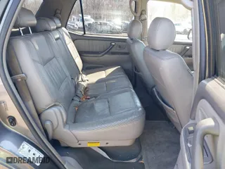 2006 Toyota Sequoia Limited with VIN 5TDBT48A76S261359, listed as a IAAI auction lot 41897236 with 263,938 mi miles. Bid and sale history available at carsss.com. Image 8.