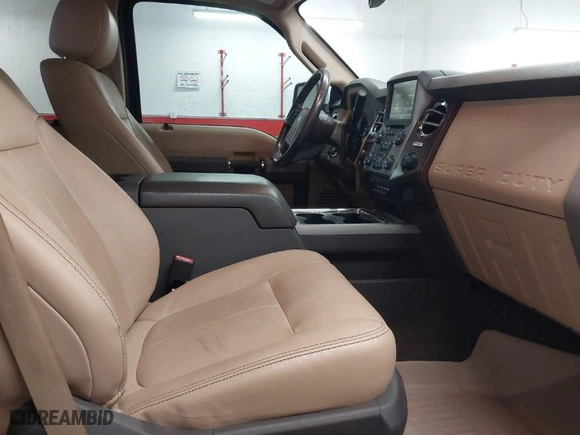 2015 Ford Super Duty F-250 SRW Lariat with VIN 1FT7W2BT1FED13599, listed as a IAAI auction lot 41987618 with 174,728 mi miles. Bid and sale history available at carsss.com. Image 5.