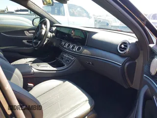 2022 Mercedes-Benz E-Class E 350 with VIN W1KZF8DB6NB056672, listed as a IAAI auction lot 41838136 with 38,517 mi miles. Bid and sale history available at carsss.com. Image 5.