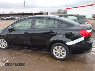 2013 Kia Rio LX z VIN KNADM4A39D6210988, wystawiony jako IAAI lot #41875368 z przebiegiem 161 570 mil mil oraz . Historia ofert i sprzedaży dostępna na DreamBid. Obrazek 15.