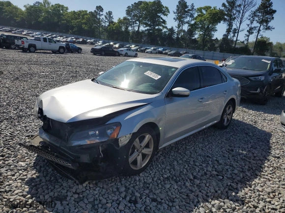 2013 Volkswagen Passat SE w/Sunroof with VIN 1VWBH7A34DC133607, listed as a Copart auction lot 52861835 with 122,981 mi miles and Clean Title. Bid and sale history available at carsss.com. Image 1.