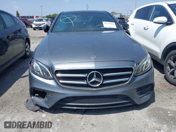 2018 Mercedes-Benz E-Class E 300 with VIN WDDZF4JB0JA433719, listed as a IAAI auction lot 41728360 with 46,848 mi miles. Bid and sale history available at carsss.com. Image 13.