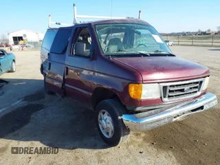 2006 Ford Econoline Passenger XL with VIN 1FBNE31L16HA53256, listed as a IAAI auction lot 41803688 with 197,804 mi miles. Bid and sale history available at carsss.com. Image 1.
