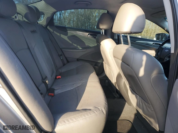 2014 Hyundai Sonata Hybrid with VIN KMHEC4A42EA105044, listed as a Copart auction lot 43902145 with 247,081 mi miles and Salvage Title. Bid and sale history available at carsss.com. Image 10.