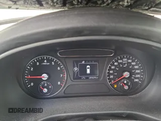 2016 Kia Sorento LX Turbo z VIN 5XYPGDA11GG055411, wystawiony jako Copart lot #61179755 z przebiegiem 185 629 mil mil oraz Czysty tytuł • Clean title. Historia ofert i sprzedaży dostępna na DreamBid. Obrazek 8.