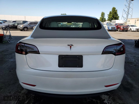 2023 Tesla Model 3 z VIN 5YJ3E1EA5PF395116, wystawiony jako Copart lot #62768205 z przebiegiem 25 285 mil mil oraz Szkoda całkowita • Salvage title. Historia ofert i sprzedaży dostępna na DreamBid. Obrazek 6.