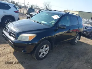 2008 Toyota RAV4 with VIN JTMBD35V285158647, listed as a IAAI auction lot 41767020 with 186,771 mi miles. Bid and sale history available at carsss.com. Image 2.