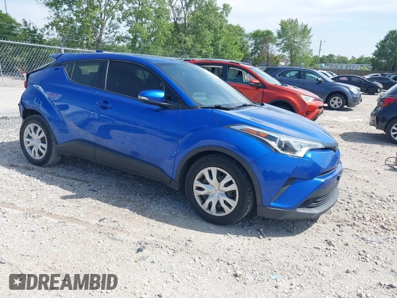 2019 Toyota C-HR XLE with VIN JTNKHMBX7K1015798, listed as a IAAI auction lot 39530918 with 77,958 mi miles. Bid and sale history available at carsss.com. Image 1.